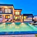 Cukurbag 4 Bedroom With Private Pool Villa