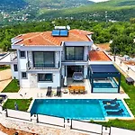 Cukurbag 4 Bedroom With Private Pool 别墅 *